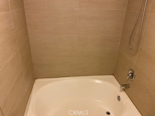 https://media.crmls.org/medias/961fb2c3-88df-423e-83a5-d576de8cad67.jpg?preset=X-Large