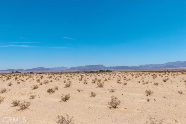 82935 Maya Rada Road, 29 Palms CA: https://media.crmls.org/medias/961fd930-0da4-4519-b3a5-f20be127a59a.jpg