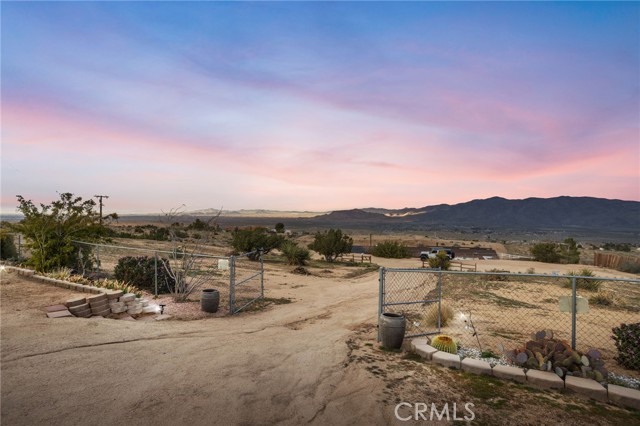 Detail Gallery Image 2 of 53 For 25885 Santa Rosa, Apple Valley,  CA 92308 - 2 Beds | 1 Baths