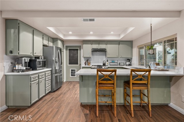 Detail Gallery Image 13 of 31 For 9879 Canada Way, Riverside,  CA 92503 - 4 Beds | 2 Baths