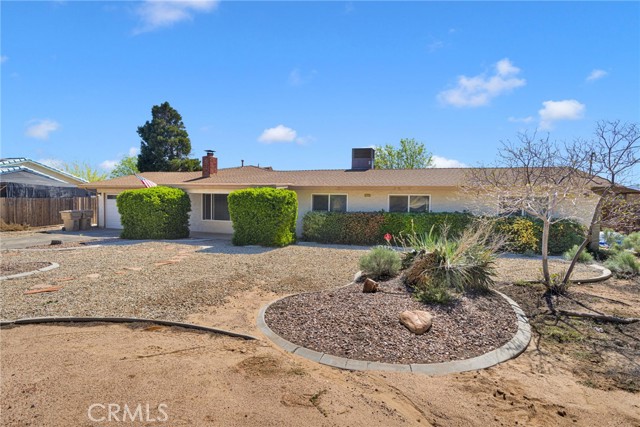 Detail Gallery Image 4 of 57 For 16783 Mission, Hesperia,  CA 92345 - 4 Beds | 3 Baths