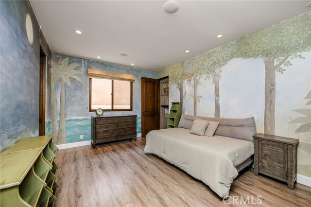 215 S Poinsettia Avenue, Manhattan Beach CA: https://media.crmls.org/medias/9621635d-2d2f-4f31-bd81-f38a6e5b074f.jpg