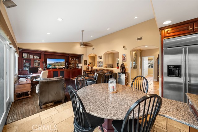 Detail Gallery Image 23 of 66 For 607 West, La Habra Heights,  CA 90631 - 5 Beds | 4 Baths