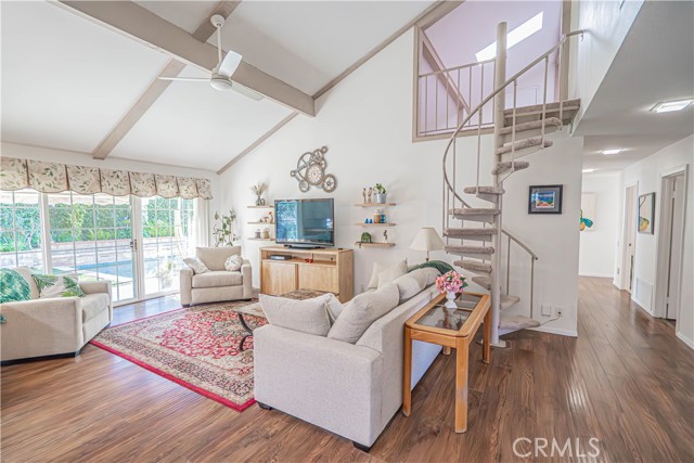 Detail Gallery Image 11 of 59 For 23514 via Decano, Valencia,  CA 91355 - 4 Beds | 2 Baths