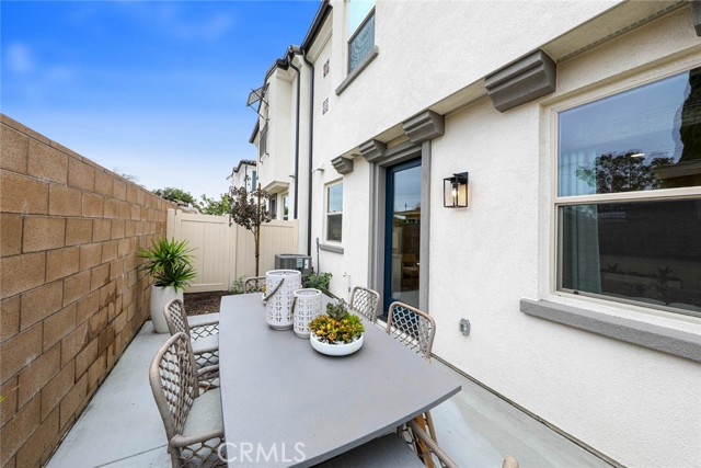 Detail Gallery Image 24 of 25 For 17532 Cameron Ln #109,  Huntington Beach,  CA 92647 - 3 Beds | 3/1 Baths