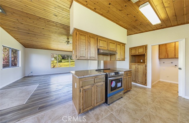 Detail Gallery Image 16 of 42 For 33122 Road 233, North Fork,  CA 93643 - 3 Beds | 2 Baths