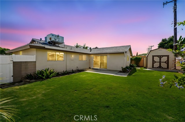 6051 Santa Barbara Avenue, Garden Grove CA: https://media.crmls.org/medias/96238d45-829a-4b6b-aad4-841f24034a40.jpg