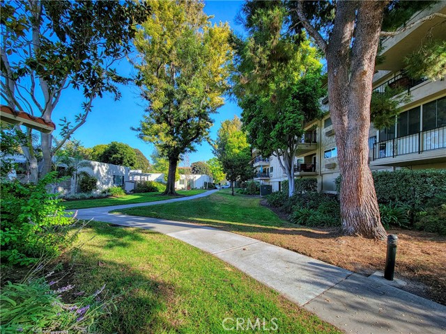 Detail Gallery Image 26 of 27 For 2370 via Mariposa 1h,  Laguna Woods,  CA 92637 - 2 Beds | 2 Baths