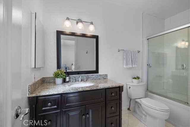 1747 Barry Avenue, Los Angeles CA: https://media.crmls.org/medias/96241ced-e335-46c8-bfeb-f96121f06f28.jpg