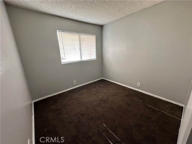 Detail Gallery Image 16 of 20 For 349 N Eucalyptus Ave, Rialto,  CA 92376 - 4 Beds | 2/1 Baths