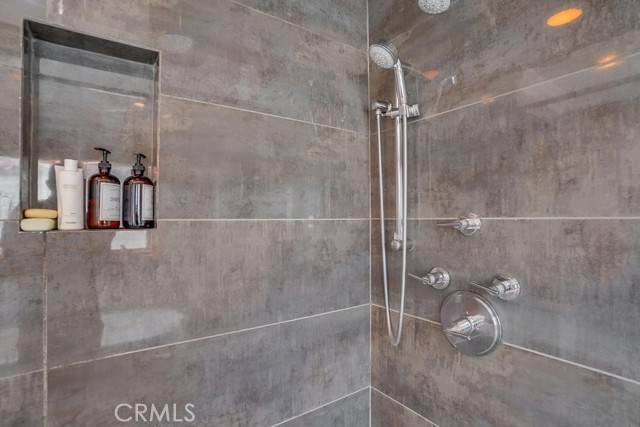 4230 The Strand, Manhattan Beach, California 90266, 3 Bedrooms Bedrooms, ,3 BathroomsBathrooms,Residential,Sold,The Strand,SB21190702