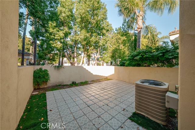 Detail Gallery Image 19 of 35 For 3 Almador, Irvine,  CA 92614 - 2 Beds | 2/1 Baths