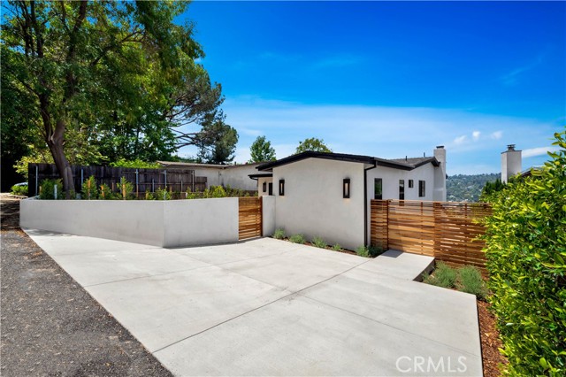 819 Montecito Drive, Los Angeles CA: https://media.crmls.org/medias/9625ff08-187e-45a5-bee1-358fa3fe263d.jpg