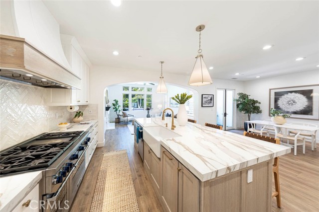 Detail Gallery Image 14 of 70 For 21 via Andaremos, San Clemente,  CA 92673 - 6 Beds | 4/1 Baths