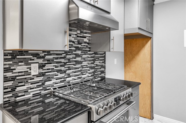 Detail Gallery Image 7 of 22 For 6342 Morse Ave #104,  North Hollywood,  CA 91606 - 2 Beds | 2 Baths