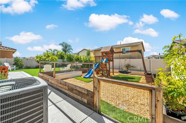 Detail Gallery Image 40 of 69 For 30841 Bloomfest St, Murrieta,  CA 92563 - 4 Beds | 2/1 Baths