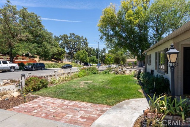 144 12th Street, Paso Robles CA: https://media.crmls.org/medias/96299237-3db1-4771-8080-dc4903d4fc62.jpg