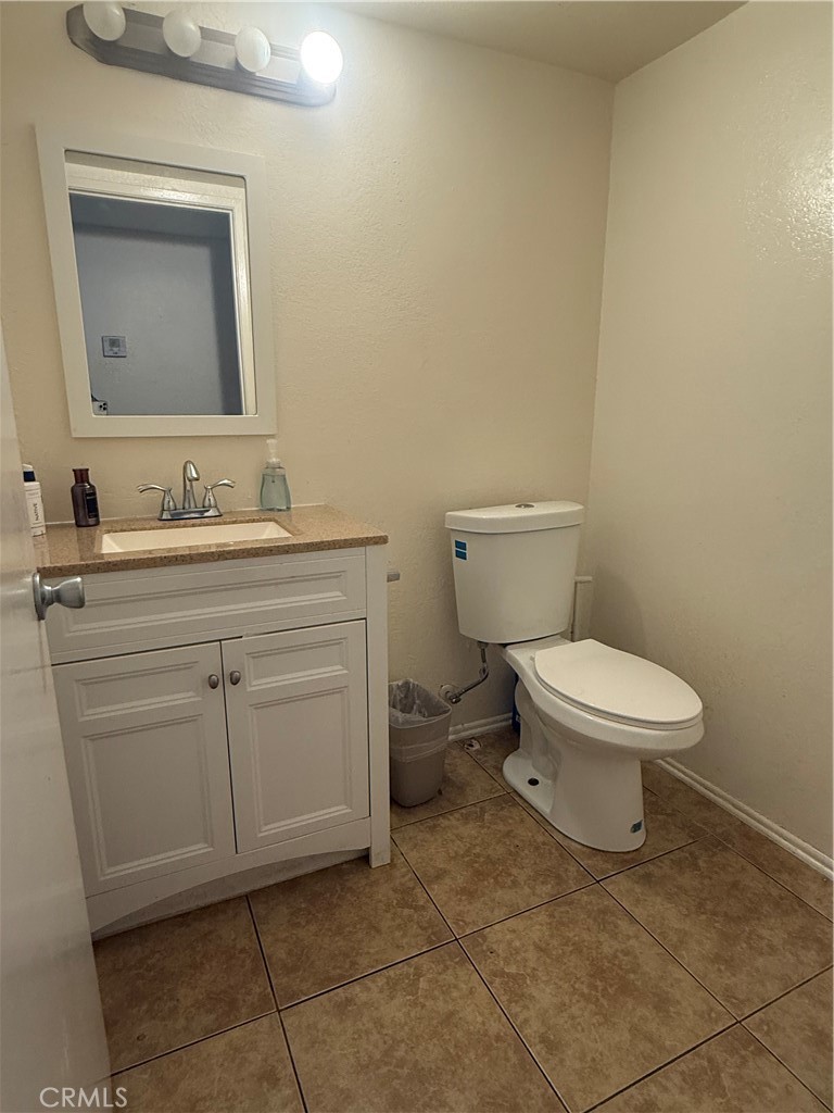 https://media.crmls.org/medias/9629b067-d7ec-4f49-954d-fb4df7f2bf69.jpg?preset=X-Large