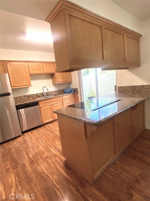 Detail Gallery Image 8 of 46 For 1582 Mitchell, Tustin,  CA 92780 - 2 Beds | 2/1 Baths