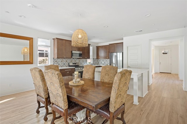 Detail Gallery Image 2 of 19 For 3898 Hayfield, San Luis Obispo,  CA 93401 - 3 Beds | 3 Baths