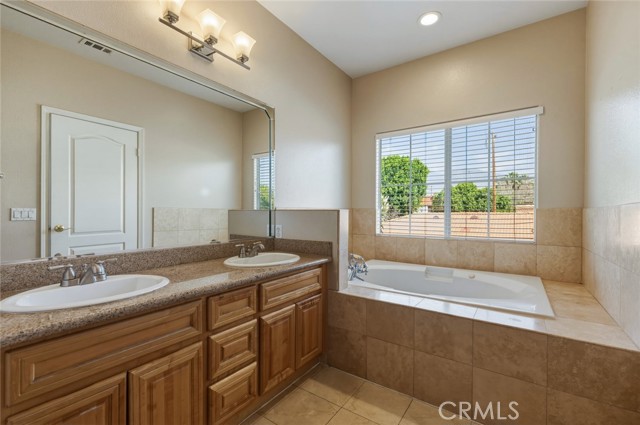 Detail Gallery Image 16 of 31 For 818 S 2nd Ave #B,  Arcadia,  CA 91006 - 3 Beds | 3 Baths