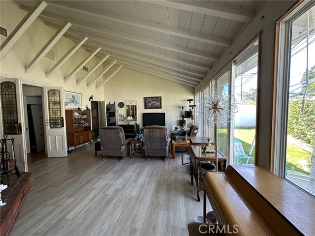 Detail Gallery Image 8 of 24 For 22901 Leonora Dr, Woodland Hills,  CA 91367 - 3 Beds | 1/1 Baths