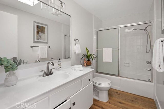 Detail Gallery Image 13 of 21 For 13310 Maxella Ave #8,  Marina Del Rey,  CA 90292 - 3 Beds | 2/1 Baths