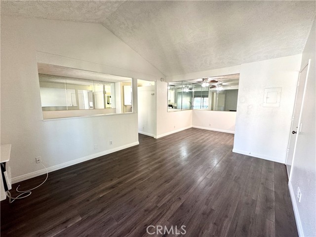 Detail Gallery Image 2 of 24 For 960 E Bonita Ave #108,  Pomona,  CA 91767 - 1 Beds | 1 Baths