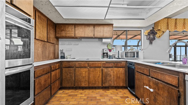 Detail Gallery Image 6 of 28 For 29702 Grandpoint Ln, Rancho Palos Verdes,  CA 90275 - 4 Beds | 4 Baths
