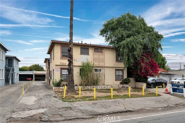 7224 Hazeltine Avenue, Van Nuys CA: https://media.crmls.org/medias/962edd6a-7219-44d3-aba7-f45fe8ac71e1.jpg
