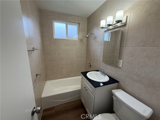 Detail Gallery Image 12 of 28 For 2444 250th #D,  Lomita,  CA 90717 - 3 Beds | 1 Baths