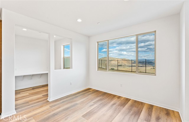 Detail Gallery Image 39 of 43 For 3909 Hudson Ln, Lake Elsinore,  CA 92530 - 6 Beds | 5 Baths