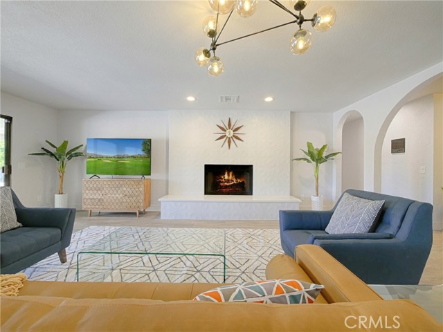 Detail Gallery Image 13 of 48 For 3060 E Verona Rd, Palm Springs,  CA 92262 - 5 Beds | 3 Baths