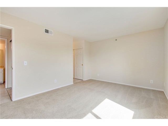 Detail Gallery Image 13 of 29 For 726 Elm Ave #304,  Long Beach,  CA 90813 - 2 Beds | 2 Baths