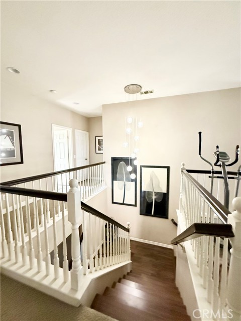 Detail Gallery Image 8 of 12 For 7056 Calina, Corona,  CA 92880 - 5 Beds | 3 Baths