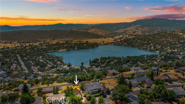 Detail Gallery Image 28 of 69 For 19383 Stonegate Rd, Hidden Valley Lake,  CA 95467 - 4 Beds | 3 Baths