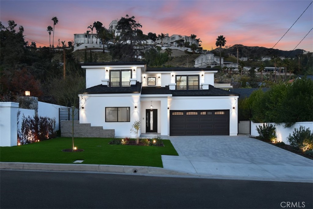 200 S Sunset Canyon Drive, Burbank, CA 91501