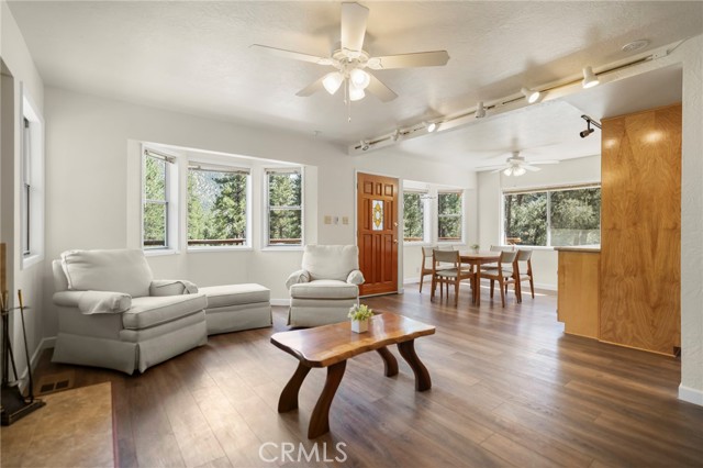 Detail Gallery Image 4 of 70 For 2205 Cypress Way, –,  CA 93222 - 2 Beds | 2 Baths