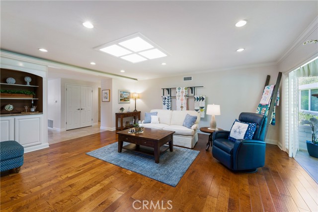 5185 Duenas, Laguna Woods CA: https://media.crmls.org/medias/9631e645-3755-4de2-8597-472687dcf74f.jpg