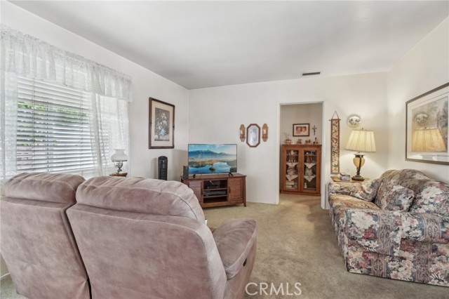 Detail Gallery Image 6 of 23 For 1862 Grier St, Pomona,  CA 91766 - 3 Beds | 1 Baths