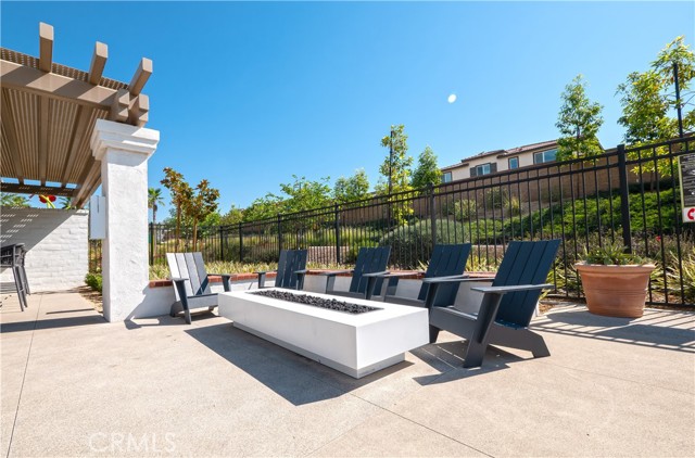 Detail Gallery Image 41 of 69 For 16657 Snowdrop Ln #2,  Fontana,  CA 92336 - 4 Beds | 3 Baths