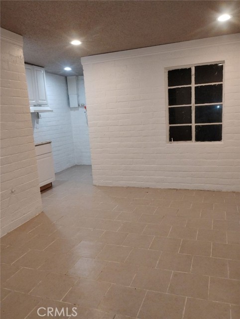 Image 8 of 19 For 12041 Sierra Way