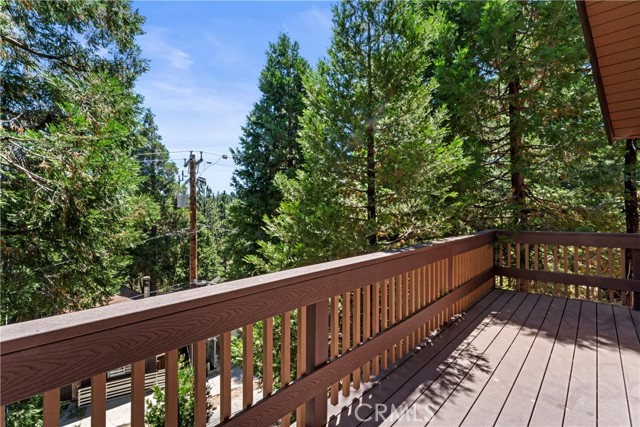 Detail Gallery Image 18 of 31 For 720 Pinnacle Dr, Lake Arrowhead,  CA 92352 - 2 Beds | 2 Baths