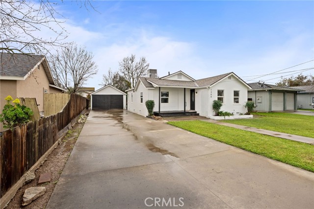 Detail Gallery Image 3 of 30 For 1366 E Alexander Ave, Merced,  CA 95340 - 3 Beds | 2 Baths