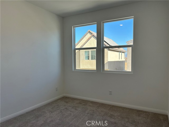 Detail Gallery Image 8 of 9 For 27389 Snow Creek Pl, Valencia,  CA 91381 - 3 Beds | 2/1 Baths