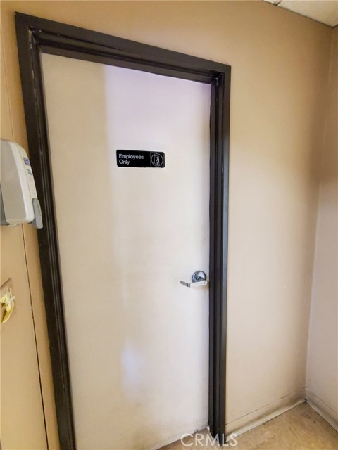 18523 Corwin Road, Apple Valley, California 92307, ,Commercial Lease,For Rent,18523 Corwin Road,CRHD25036061