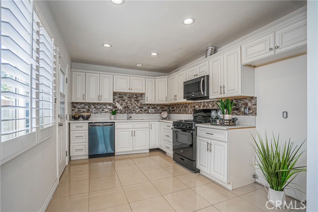 Detail Gallery Image 25 of 42 For 15017 Rayfield Dr, La Mirada,  CA 90638 - 3 Beds | 2 Baths