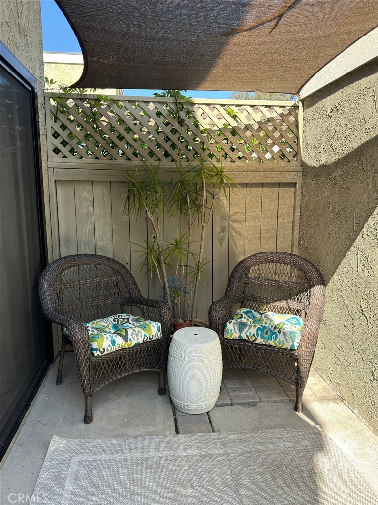 https://media.crmls.org/medias/96348c11-deb6-4d53-b109-925faa89958d.jpg?preset=X-Large
