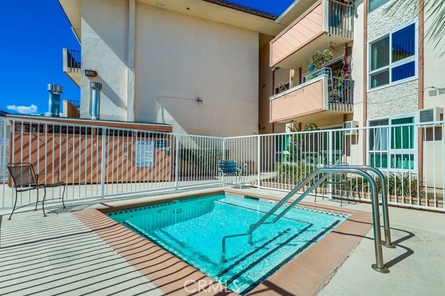 Detail Gallery Image 18 of 39 For 5585 E Pacific Coast #115,  Long Beach,  CA 90804 - 2 Beds | 1 Baths