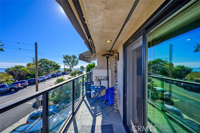 174 Cliff Drive, Laguna Beach CA: https://media.crmls.org/medias/96352026-b2ce-4151-9ac1-b117d4966f06.jpg